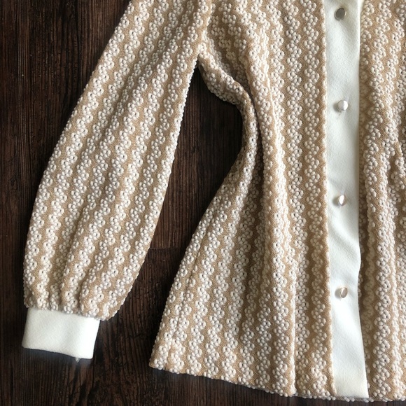 Vintage Gold Metallic Retro Blouse - Picture 2 of 7